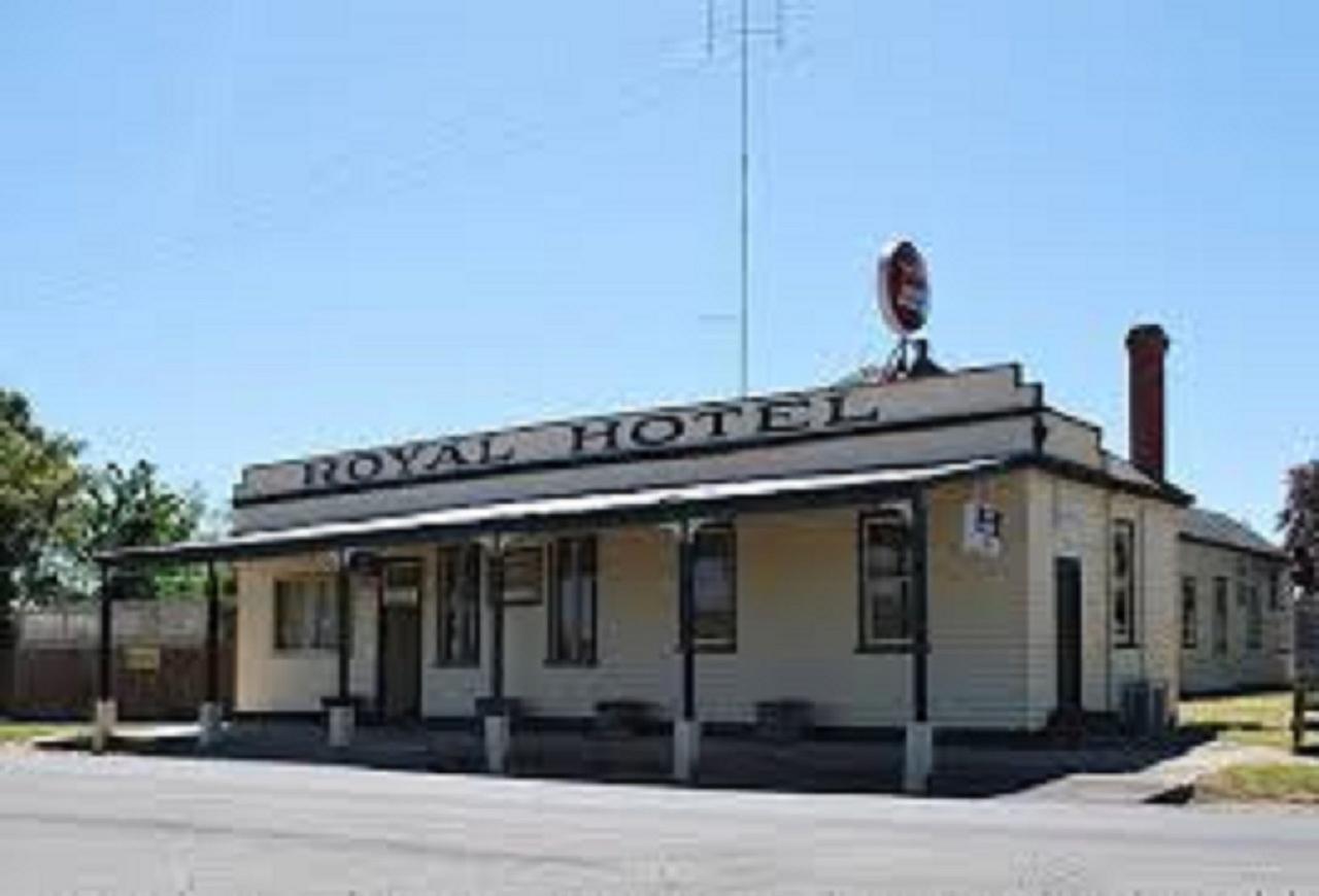 Royal Hotel Snake Valley מראה חיצוני תמונה